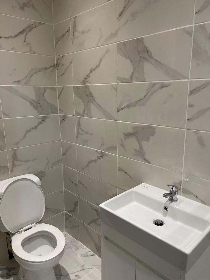 Short Stopzzz & Indoor Hot Tub Manchester Luaran gambar